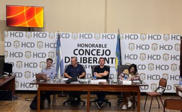 Reunión de Comisión Plenaria en el HCD